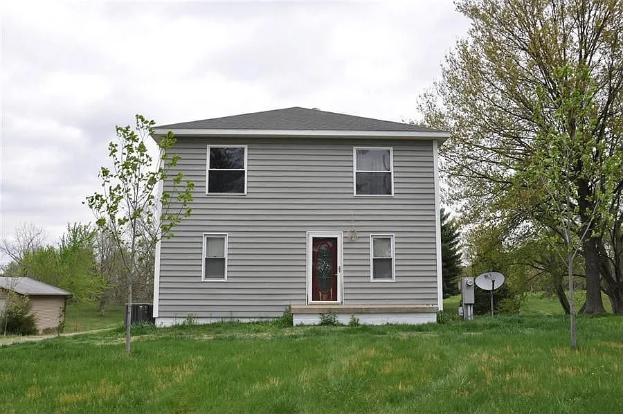 5823 W Mill Rd photo 1