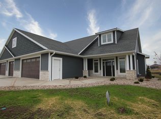 1406 Lighthouse Village Rd, Fond Du Lac, WI 54937