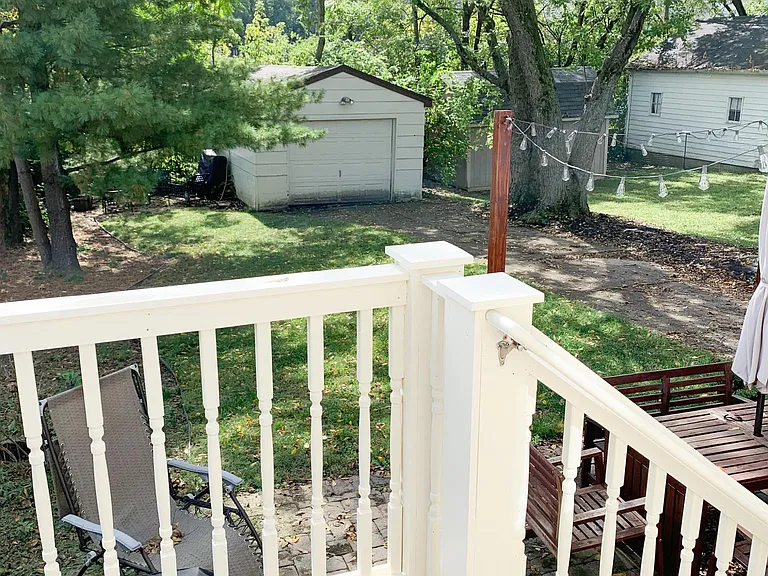 2321 Morton Ave — Photo 8