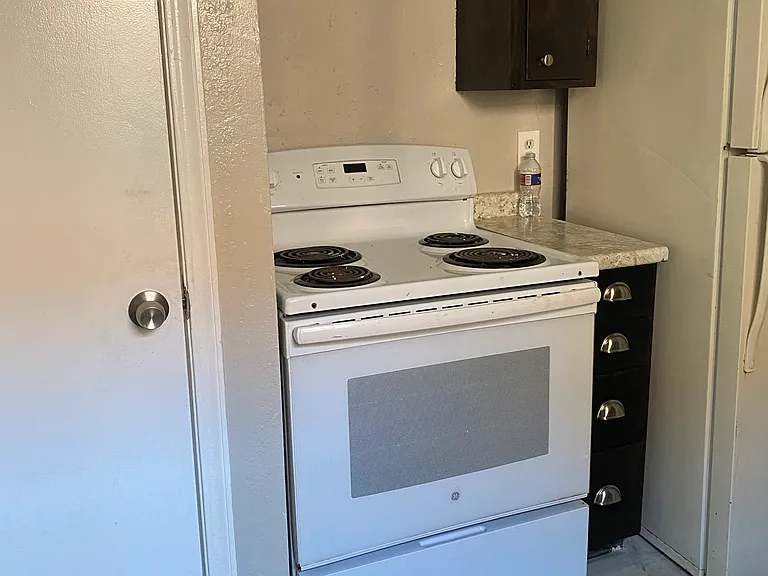 3413 Lantern Ln — Photo 14