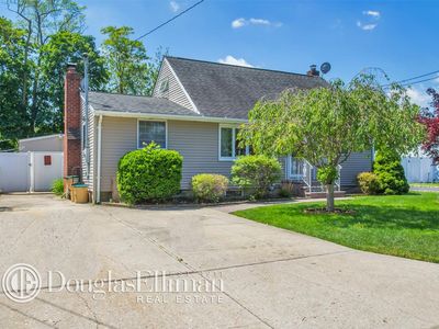 72 Wantagh Ave, East Islip, NY, 11730
