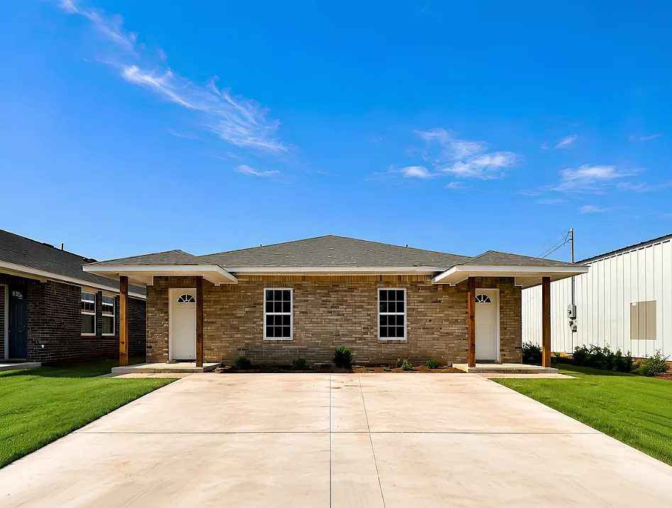 3 bed, 1150 sqft, $1,350 — Photo 1