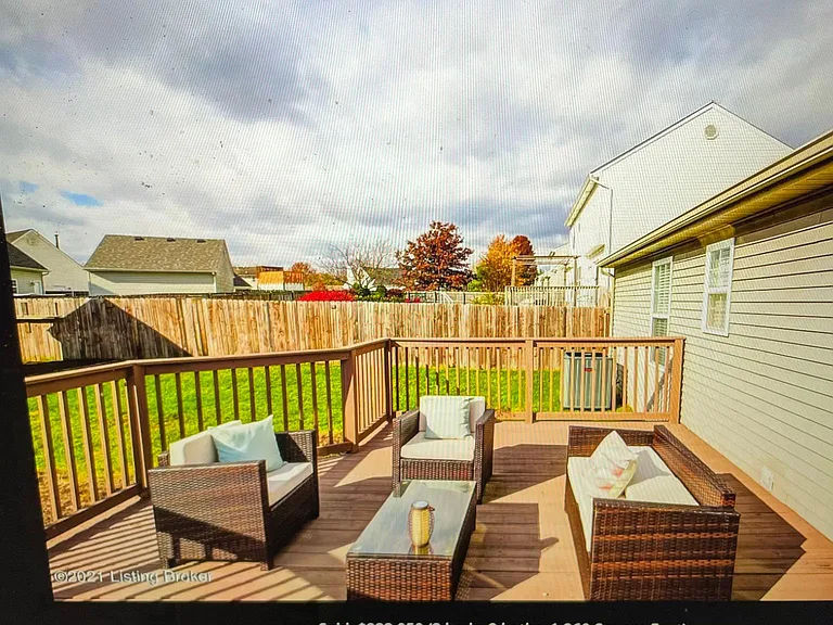 8713 Hickory Falls Ln — Photo 4
