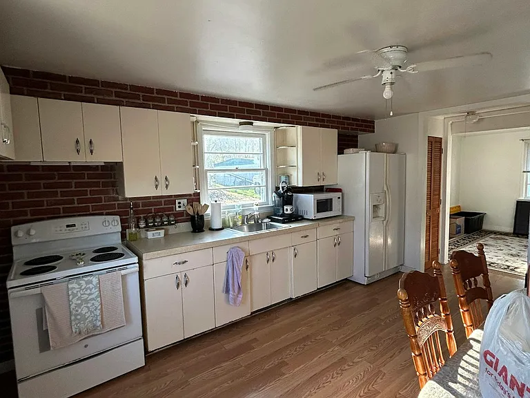 1308 Farmington Ave #HOME — Photo 4