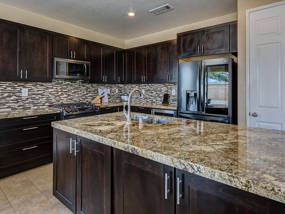 1st image of 62864 N Crescent Dr