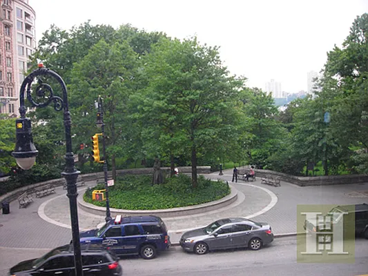 Rented by Halstead Real Estate | media 29