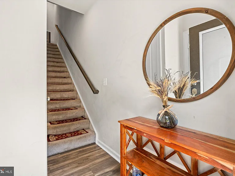8156 Tompkins St — Photo 4