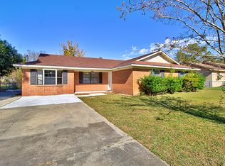 622 Livingston Ct, Hinesville, GA 31313