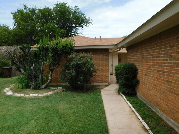 806 Country Aire Dr UNIT A