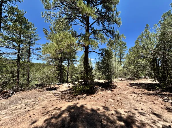 27 Green Shadows Ln, Tijeras, NM 87059