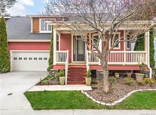 3 Craftsman Cir, Asheville, NC 28805