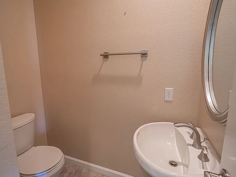 27909 Crown Court Cir — Photo 4