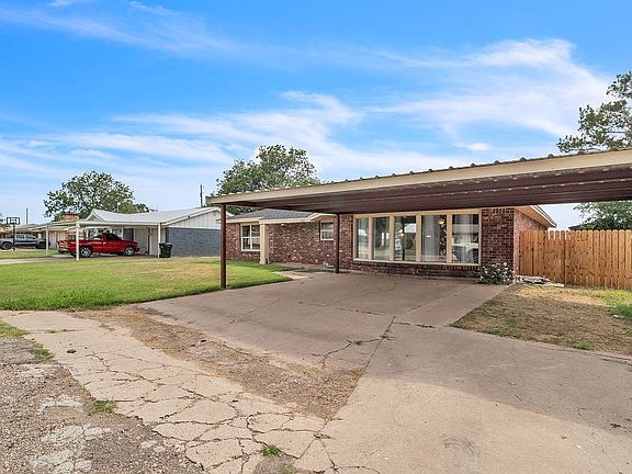 5th image of 1429 Bandera Dr