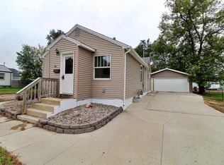 421 16th St NW, Minot, ND 58703