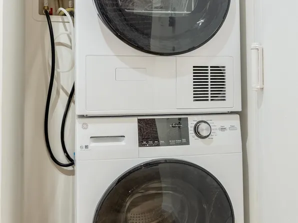 135 West 24th Street image 12 of 17