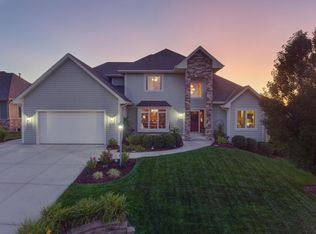9469 N Michael Ct, Milwaukee, WI 53224