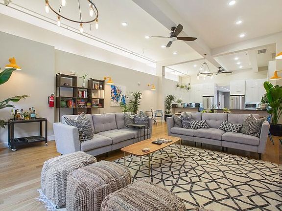 2nd image of 2072 Mission St #4