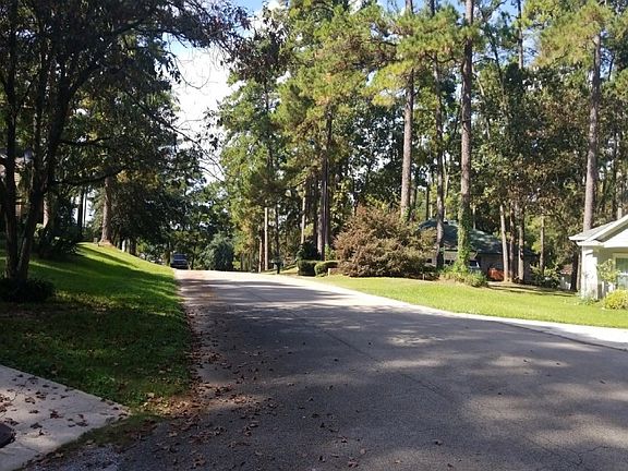 4th image of 15768 Lakeway Dr