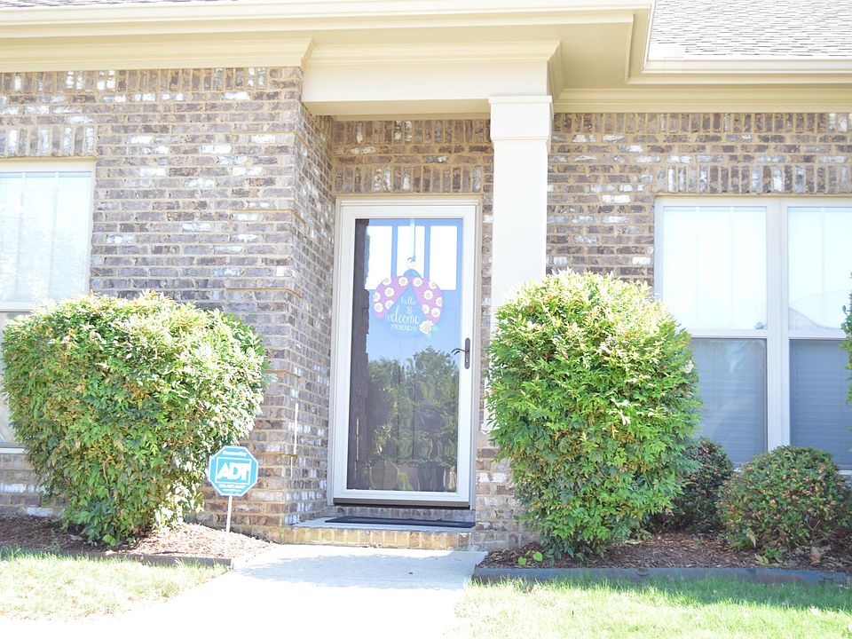 1st image of 513 W Mossyleaf Dr SW