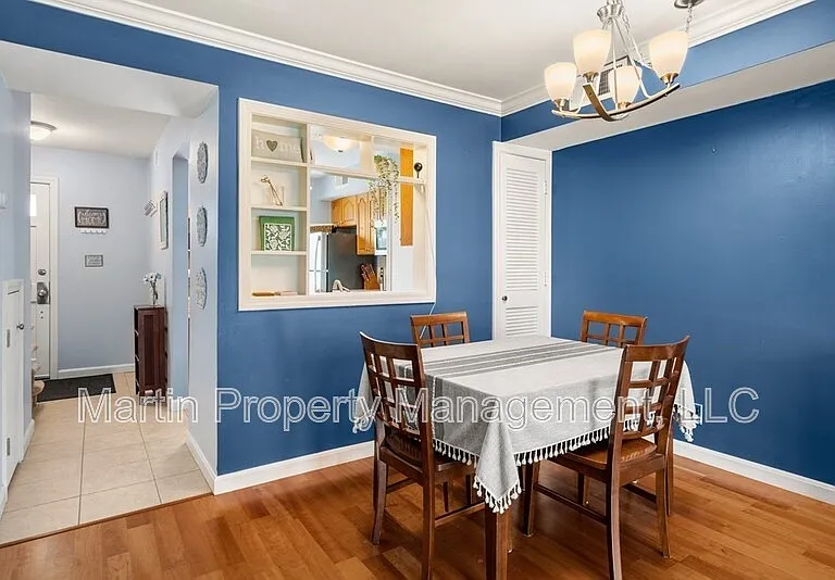 1107 Windsor Dr — Photo 6