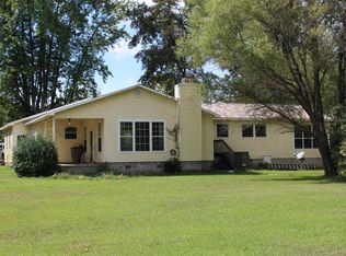 932 Ccc Rd, Mc Ewen, TN 37101