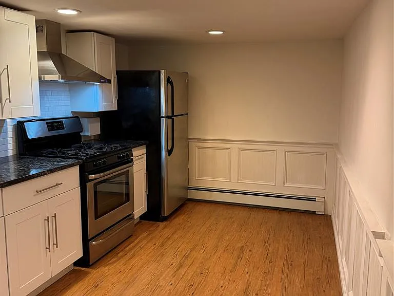 19 Laurel St #1 — Photo 6