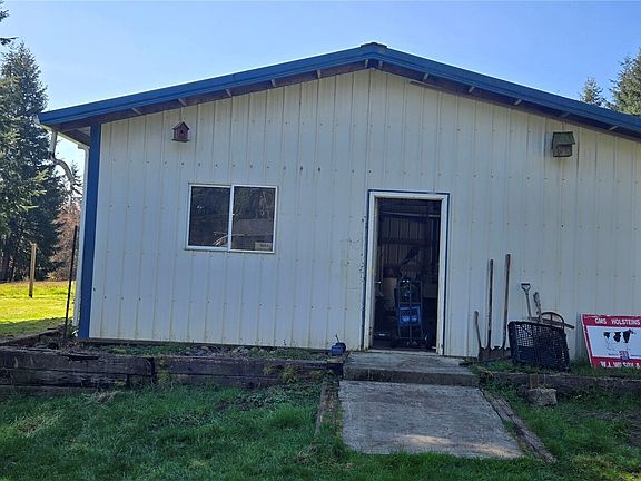 4th image of 123 Barton Road