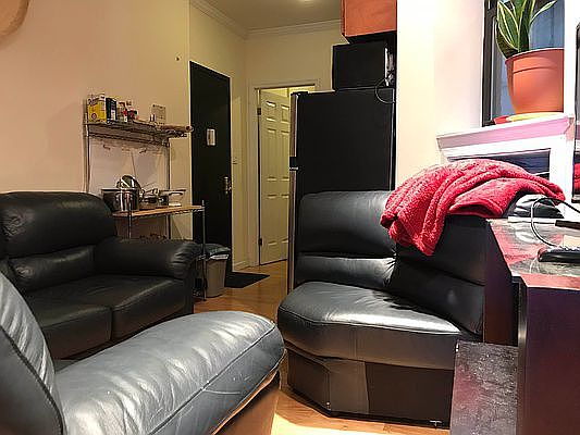 2nd image of 223 E 28th St #2C