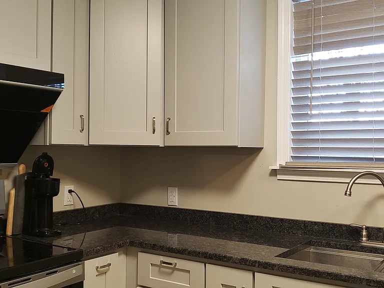 6110 Freedom Dr — Photo 2
