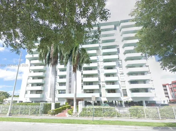 1825 W 44th Pl APT 808, Hialeah, FL 33012