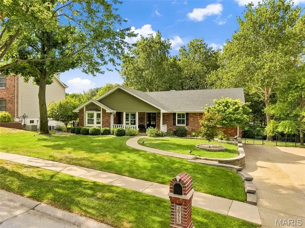 2953 Kandahar Dr, Saint Charles, MO 63303