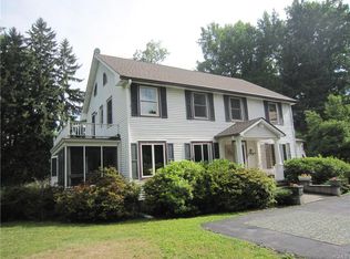 7 Louise Dr, New Windsor, NY 12553