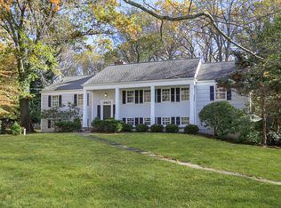 24 Tulip Ln, Colts Neck, NJ 07722