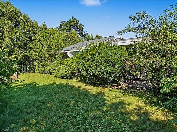 5th image of 249 Woodhaven Rd