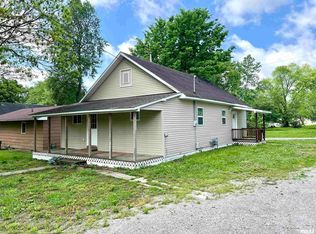 1702 E Clark St, West Frankfort, IL 62896