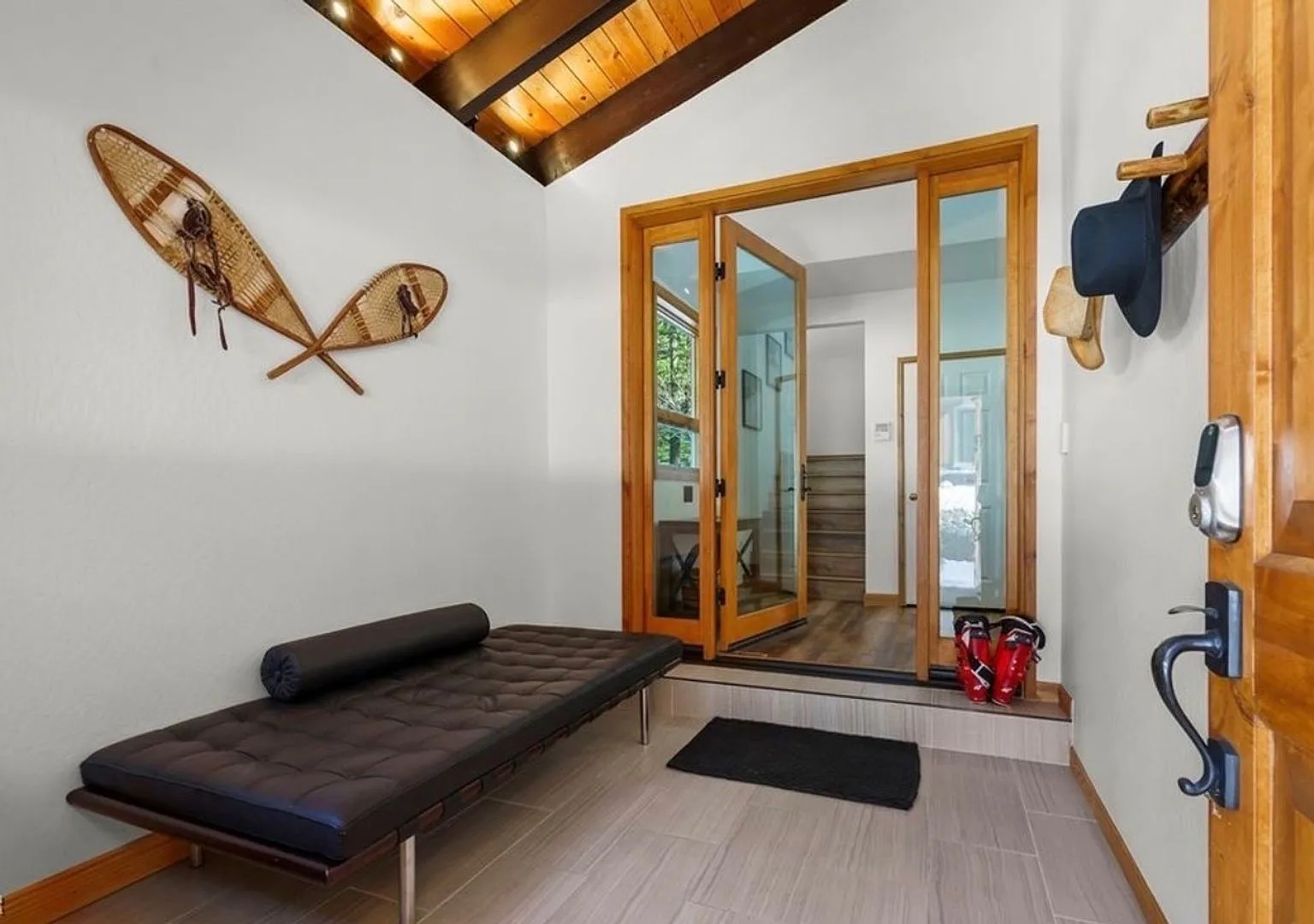 Mountain Modern Retreat- Seasonal Availability — Photo 4