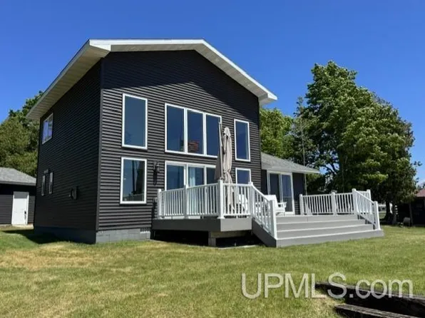 5870 Juniper Aa Ln, Rapid River, MI 49878