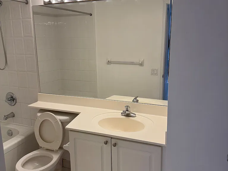 35 Finch Ave E #501 — Photo 12
