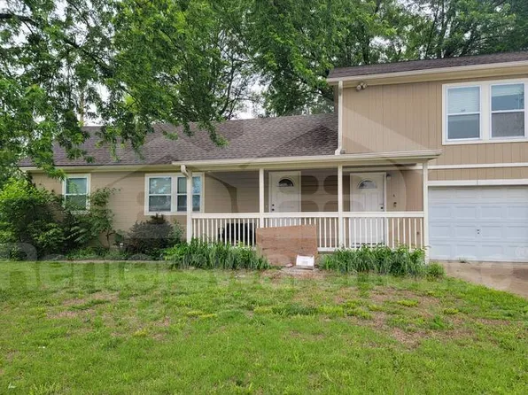 1619 Lawrence Ave Unit A, Leavenworth, KS 66048