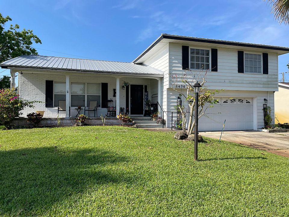 1st image of 2636 Applewood Dr