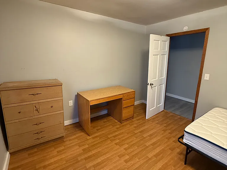 63 Groton Ave — Photo 15