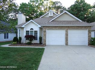 2369 Agincourt Rd, Toms River, NJ 08755