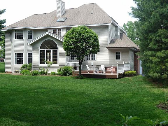 4th image of 3 Burton Ln
