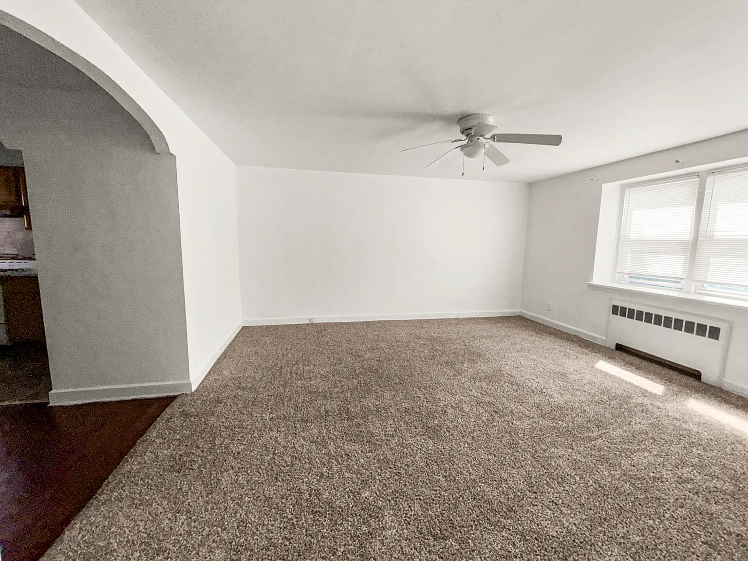 2 bed, 900 sqft, $1,200 — Photo 2