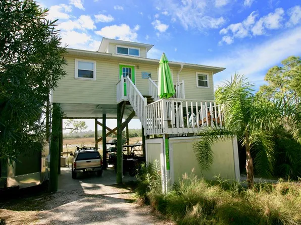 12450 E Point Rd, Cedar Key, FL 32625