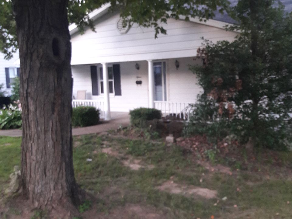 1st image of 15 New Uri Ave