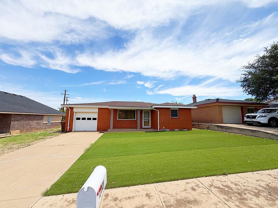 1st image of 2221 Lynn Dr