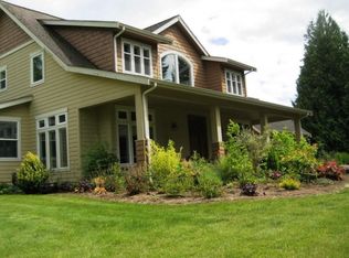 500 E Pole Rd, Lynden, WA 98264