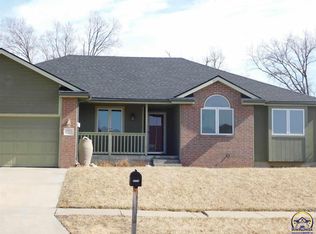 4224 SW Cambridge Ave, Topeka, KS 66610