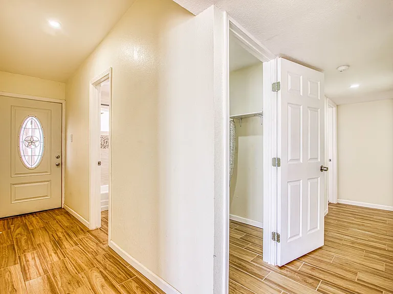 8818 Mount Elbert Dr — Photo 12